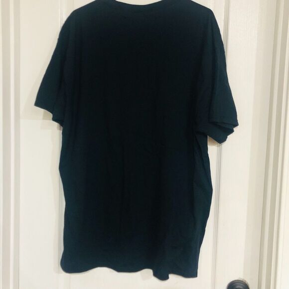 Well I'm Older Now But I'm Still Runnin' Against The Wind Men's T-Shirt Black XL - Picture 5 of 6